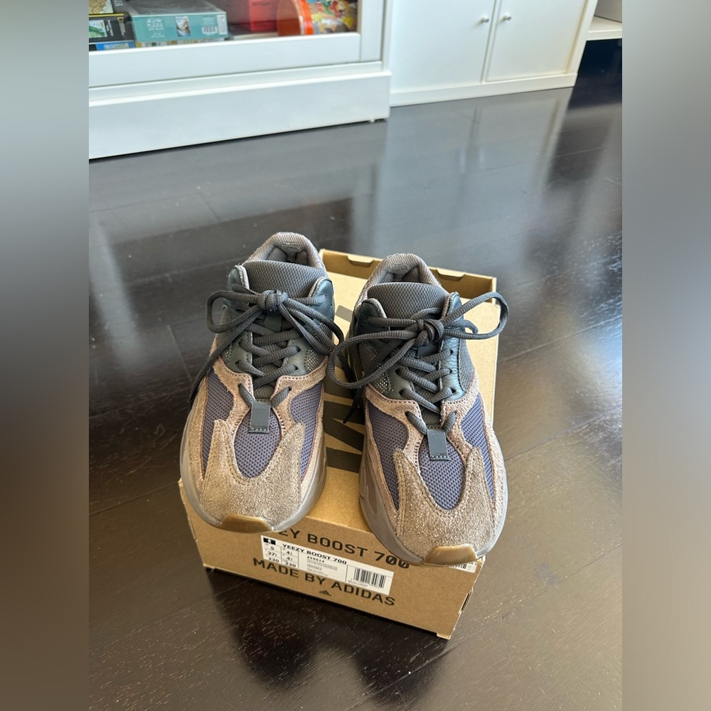 YEEZY BOOST 700 MAUVE ORIGINALS